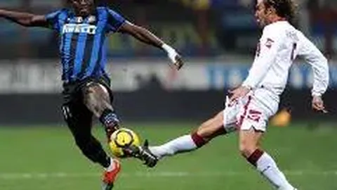 “河南杜康酒足球俱乐部与云南玉昆足球俱乐部中超比赛战平”